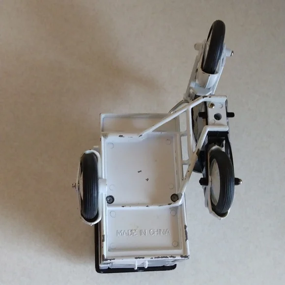 See's Candies Die Cast Metal Black and White Motorcycle Side Car Delivery Wagon - Picture 7 of 8